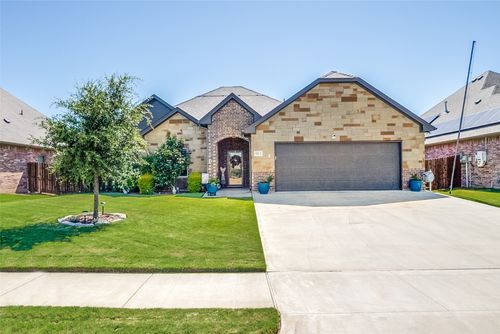 904 Chestnut Grove Dr, Cleburne, TX, 76033-5985 | Card Image