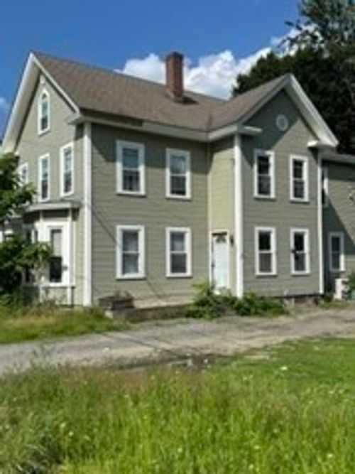 471 High St, Clinton, MA, 01510-1709 | Card Image