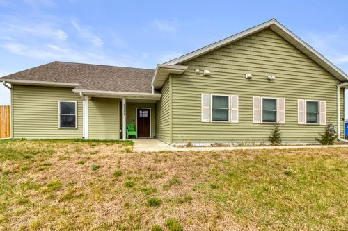 1111 Bay Ridge Dr, Detroit Lakes, MN, 56501-4919 | Card Image
