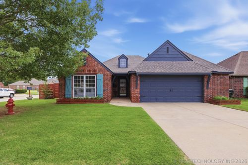 11827 N 117th East Ave, Collinsville, OK, 74021-1013 | Card Image