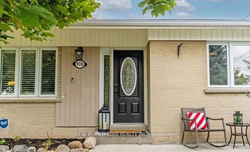 920 Greenwood Cres, Whitby, ON, L1N1C8 | Card Image