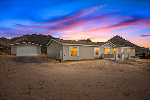 4498 N Smoketree Rd, Golden Valley, AZ, 86413-9657 | Card Image