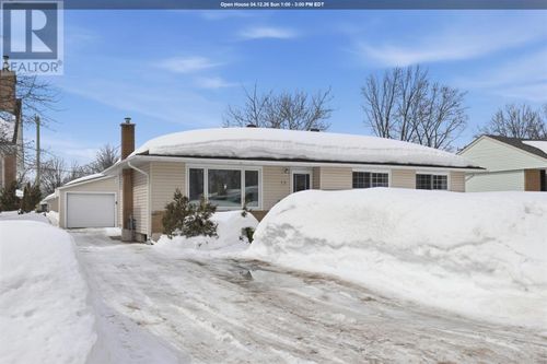 13 Cartier St, Sault Ste. Marie, ON, P6B3K1 | Card Image