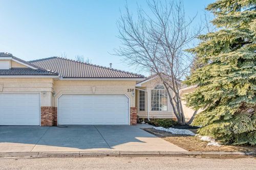 230 Hamptons Park Nw, Home with 2 bedrooms, 3 bathrooms and 2 parking in Calgary AB | Card Image