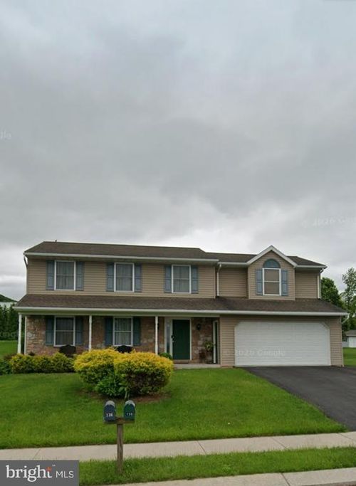 135 Sweetwater Ln, NEWMANSTOWN, PA, 17073-9043 | Card Image