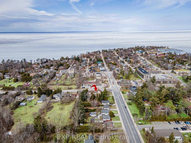 21082 Dalton Rd, Home with 4 bedrooms, 3 bathrooms and 6 parking in Jacksons Point ON | Image 6