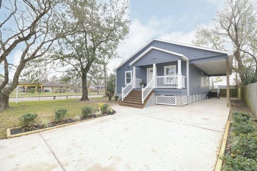 6150 Ridgeway Dr, Houston, TX, 77033-1229 | Card Image