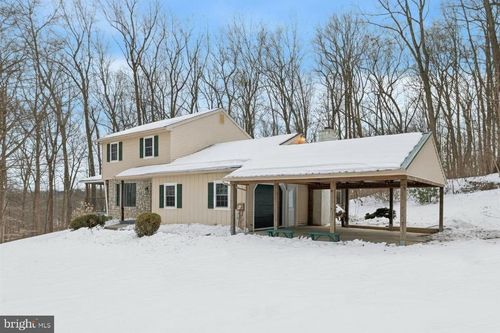 102 Suchak Ln, COATESVILLE, PA, 19320-1064 | Card Image