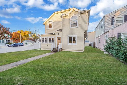 1991 Oakland Ave, Wantagh, NY, 11793-3648 | Card Image