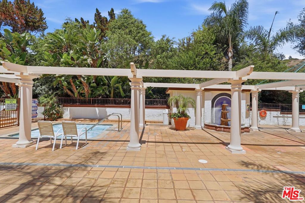 Residential in Malibu 3