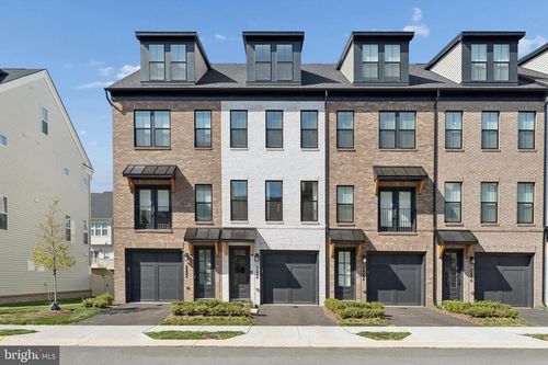 22906 Tawny Pine Sq, ASHBURN, VA, 20148-5813 | Card Image