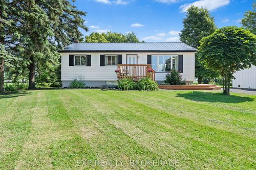 912 8th Line Rd, Wolfe Island, ON, K0H2Y0 | Card Image