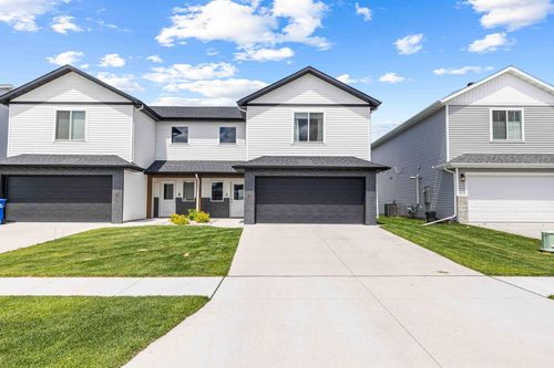 1445 68th Ave S, Fargo, ND, 58104-5545 | Card Image