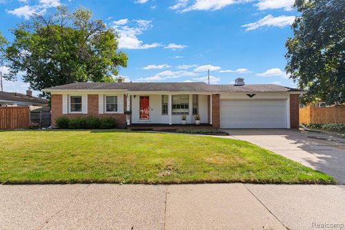 1610 Ravenswood Dr, Lansing, MI, 48917-1726 | Card Image