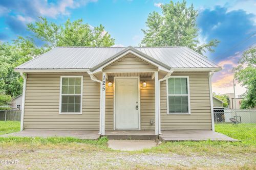 125 N Parkway, Sevierville, TN, 37876 | Card Image
