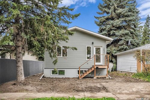 1631 Av C N, Saskatoon, SK, S7L1L4 | Card Image