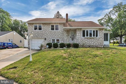 38 Tinker Dr, Mount Holly, NJ, 08060-1160 | Card Image