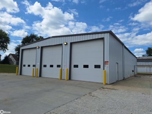 620 W 3rd St, Carroll, IA, 51401-2157 | Card Image