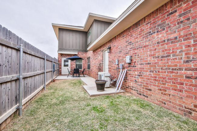 6902 20 Th St, Townhouse with 3 bedrooms, 2 bathrooms and null parking in Lubbock TX | Image 19