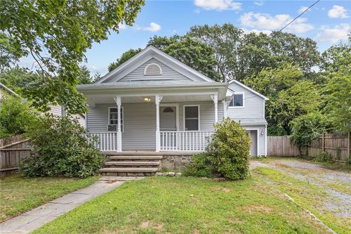 100 Walnut Rd, Barrington, RI, 02806-2208 | Card Image
