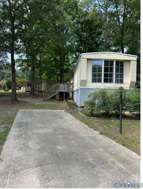 17004 Swift Bluff Ct N, South Chesterfield, VA, 23834-5367 | Card Image