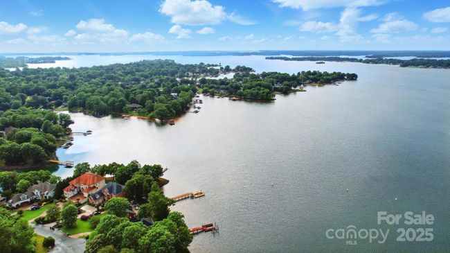 21300 Crown Lake Dr, House other with 4 bedrooms, 3 bathrooms and null parking in Cornelius NC | Image 46
