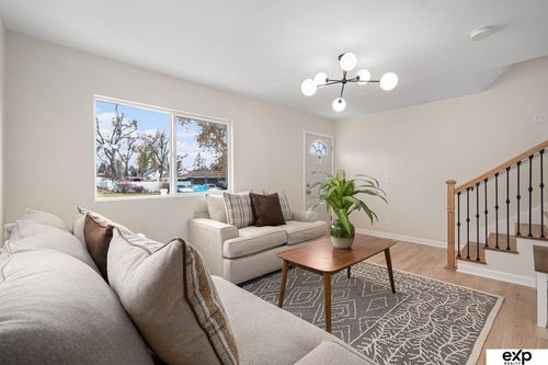 2524 Sharon Dr, Omaha, NE, 68112-2830 | Card Image