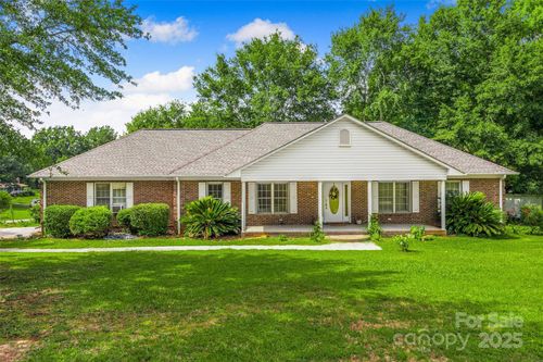 1010 Rainbow Cir, Catawba, SC, 29704-9727 | Card Image