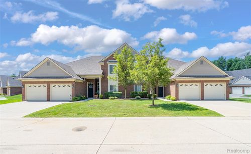 14357 Shadywood Dr, Sterling Heights, MI, 48312-3431 | Card Image