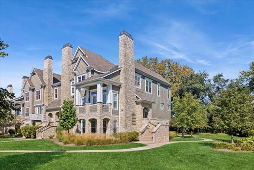 304-80 W Kennedy Ln, Hinsdale, IL, 60521-4587 | Card Image