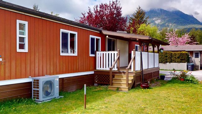 63 - 40157 Government Road, House other with 2 bedrooms, 1 bathrooms and 2 parking in Squamish BC | Image 7