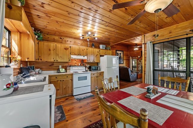 152 Broken Arrow Path, Home with 2 bedrooms, 2 bathrooms and null parking in Cherry Log GA | Image 9