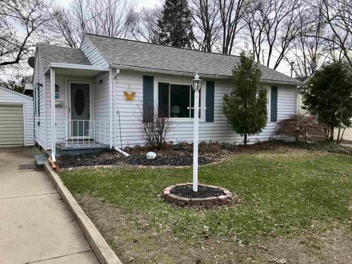 1110 Crosslanes St, Mt. Pleasant, MI, 48858-1857 | Card Image
