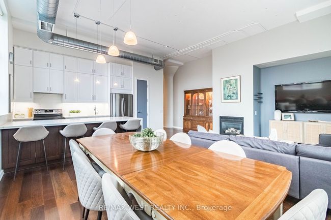 821 - 155 Dalhousie St, Condo with 2 bedrooms, 2 bathrooms and null parking in Toronto ON | Image 20