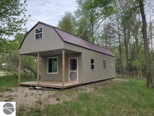 44 Rolling Hills Dr, West Branch, MI, 48661-8434 | Card Image