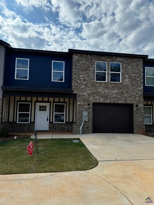 310 Beau Claire Cir, Byron, GA, 31008 | Card Image