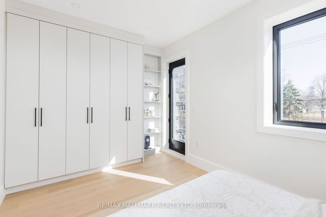 108 Crawford St, House attached with 6 bedrooms, 5 bathrooms and 3 parking in Toronto ON | Image 13