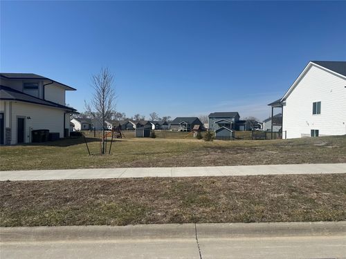 1502 Hackenberry Pl, Granger, IA, 50109-4729 | Card Image