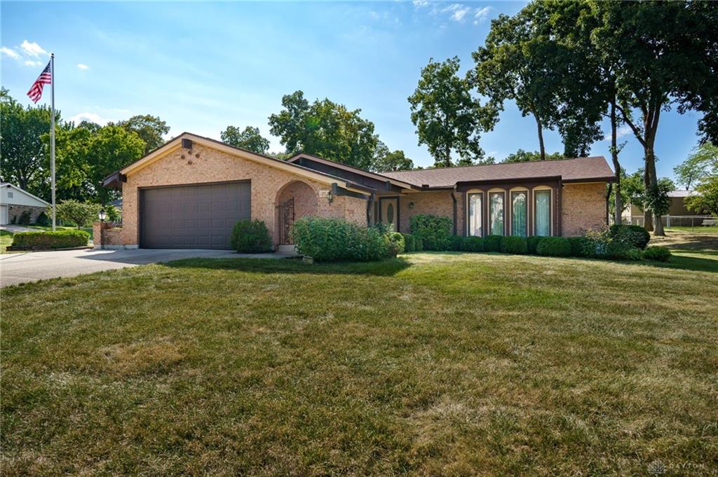 Southlawn Dr, Fairborn, OH 45324