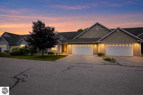 19-4865 Black Bear Drive, Traverse City, MI, 49685 | Card Image