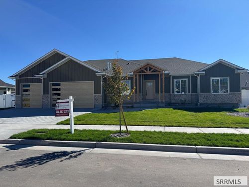 1684 Sandbar St, Idaho Falls, ID, 83404-8153 | Card Image