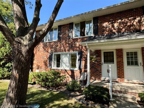 42246 Toddmark Ln, Clinton Township, MI, 48038-6823 | Card Image
