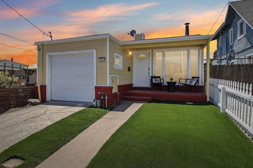 409 Chestnut Ave, San Bruno, CA, 94066-4123 | Card Image