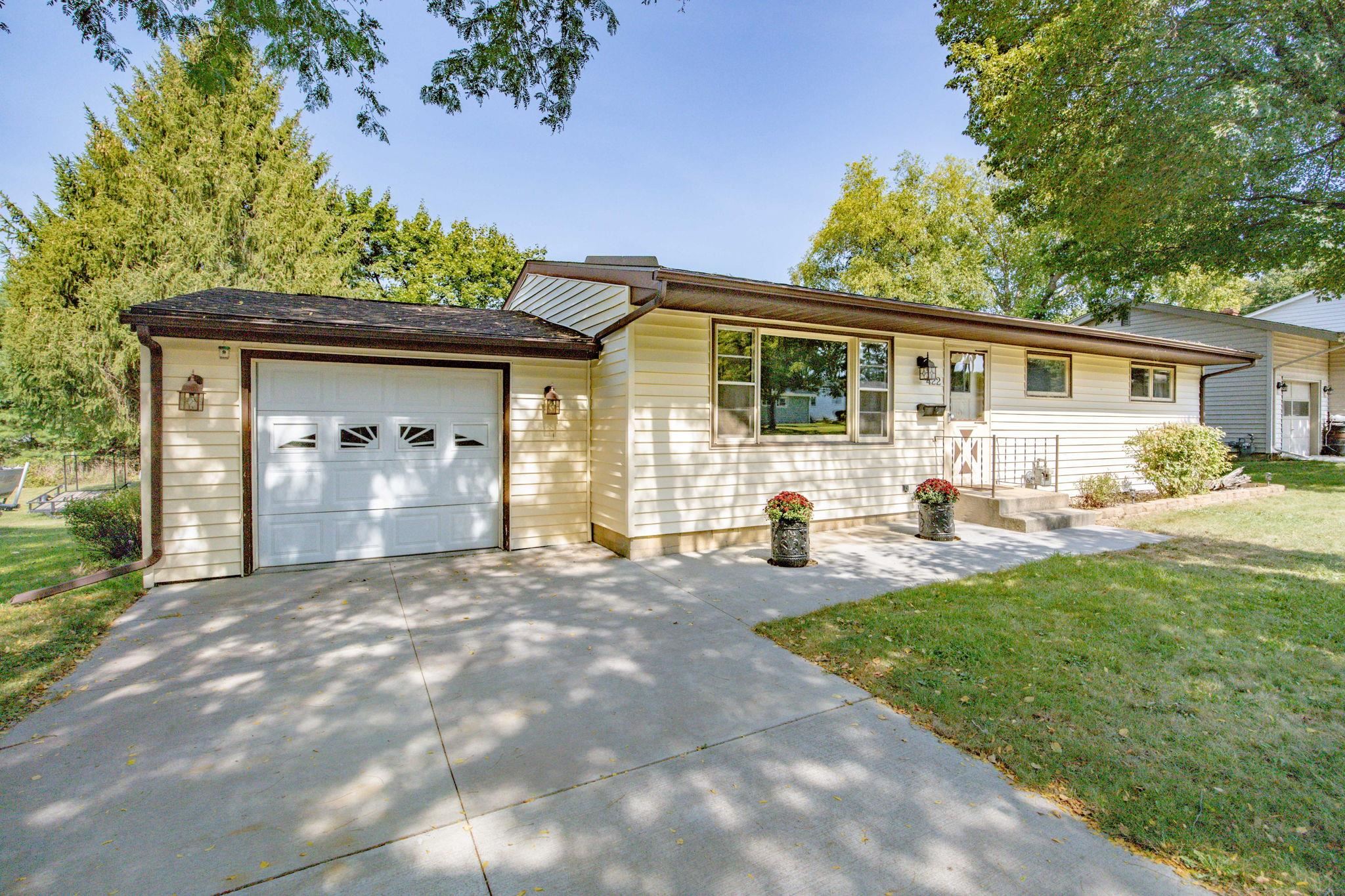 Hemphill Ave, Edgerton, WI 53534
