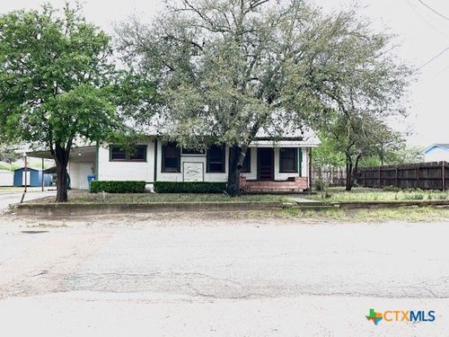 206 Hinton St, Three Rivers, TX, 78071 | Card Image