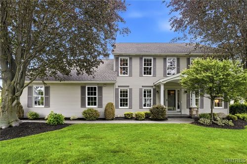 72 Burbank Dr, Orchard Park, NY, 14127-4902 | Card Image