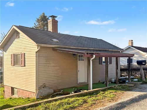 517 Pine St, Mt Pleasant Twp, PA, 15666 | Card Image