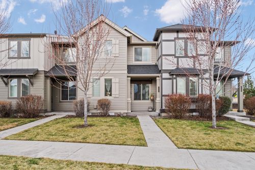 3131 Sw 28th St, Redmond, OR, 97756-7565 | Card Image