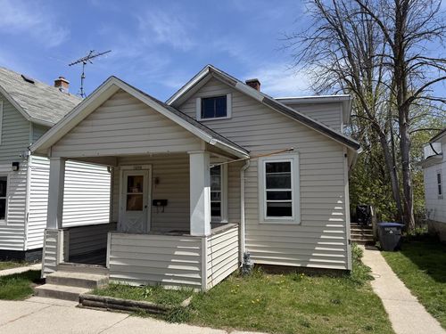 1439 S 10th Street, Sheboygan, WI, 53081 | Card Image