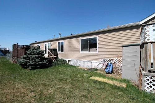 14 - 1712 23, Home with 3 bedrooms, 2 bathrooms and 2 parking in Coaldale AB | Card Image